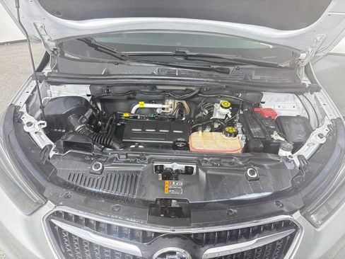 Used 2021 Buick Encore Preferred FWD image 32
