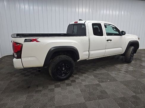 Used 2020 Toyota Tacoma SR image 3