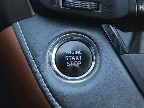 Used 2016 Toyota RAV4 SE image 34