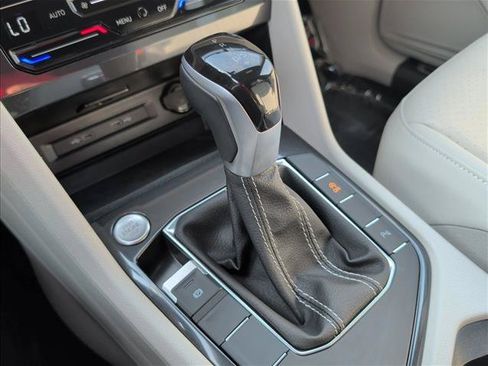 Used 2024 Volkswagen Tiguan SE R-Line FWD image 13
