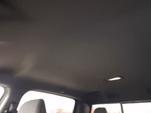 New 2026 RAM 1500 4x4 Crew Cab image 32