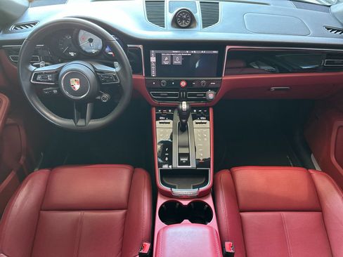 Certified 2025 Porsche Macan S AWD/4WD image 6