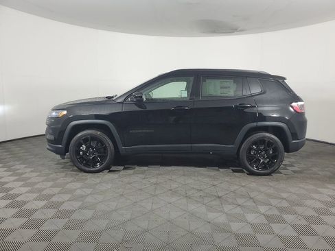 New 2026 Jeep Compass Latitude image 7