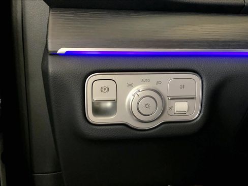 Used 2024 Mercedes-Benz GLE 350 4MATIC image 34