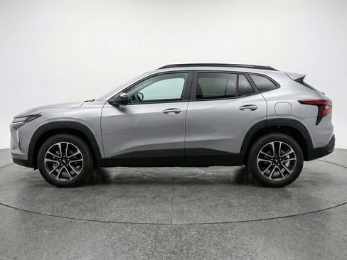 Used 2025 Chevrolet TrailBlazer LT image 5