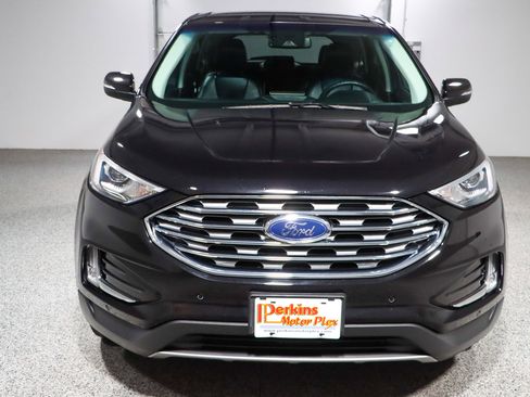 Used 2021 Ford Edge Titanium image 4