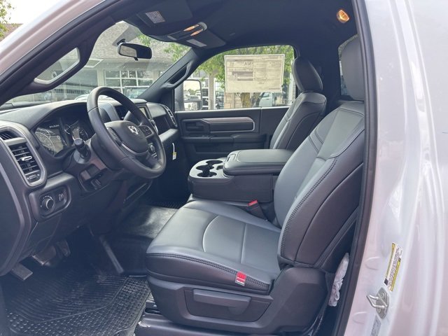 New 2024 RAM 3500 Tradesman AWD/4WD image 8