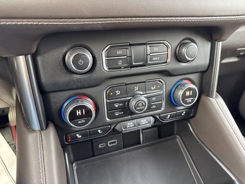 Used 2023 Chevrolet Suburban Z71 w/ Z71 Off-Road Package image 22