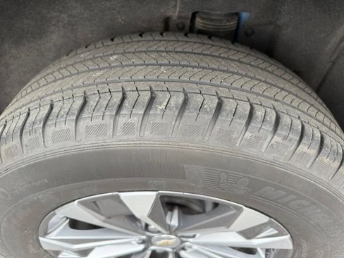 Used 2025 Chevrolet Equinox LT AWD/4WD image 20
