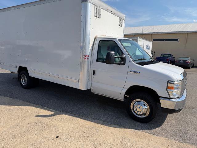 Used 2017 Ford E-450 and Econoline 450 Super Duty w/ Power Windows & Locks Group RWD image 33