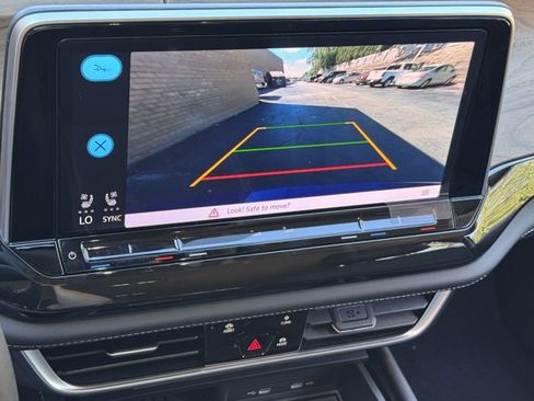 New 2026 Volkswagen Atlas SE image 17