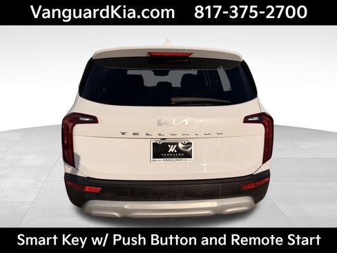 Certified 2022 Kia Telluride LX image 4