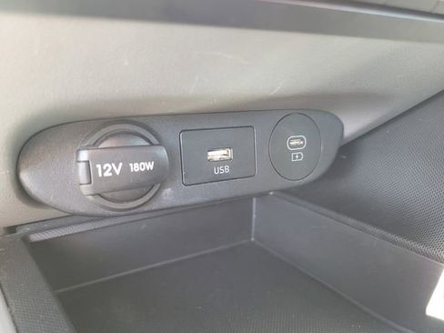 Used 2024 Hyundai Elantra SEL FWD image 25