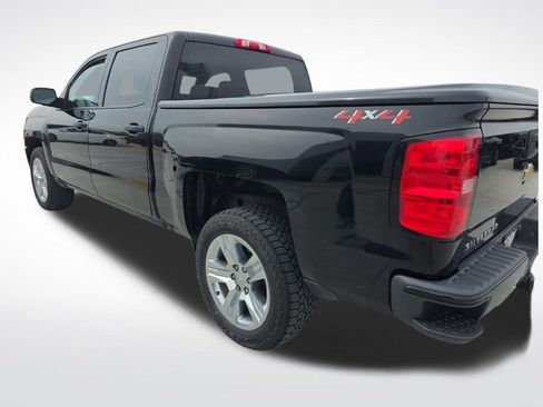 Used 2018 Chevrolet Silverado 1500 Custom w/ Custom Value Package image 5