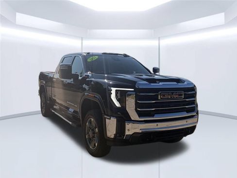 Used 2025 GMC Sierra 3500 SLT w/ SLT Premium Package AWD/4WD image 3