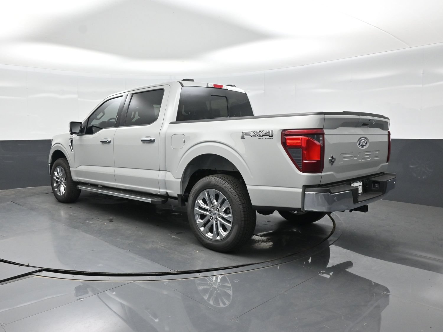 Used 2026 Ford F150 XLT w/ Equipment Group 302A MID AWD/4WD image 4