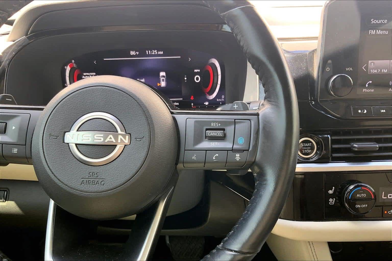Used 2022 Nissan Pathfinder Platinum w/ Cargo Package FWD image 25