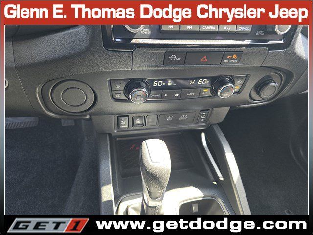 Used 2024 Nissan Frontier SL RWD image 18