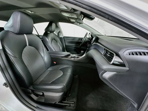 Used 2023 Toyota Camry SE FWD image 29