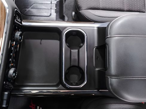 Used 2024 Chevrolet Silverado 2500 LT w/ Z71 Sport Edition image 18