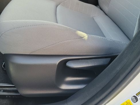 Certified 2025 Toyota Corolla SE w/ SE Premium Package FWD image 21