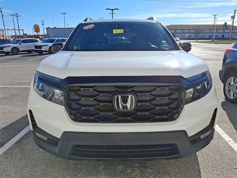Used 2022 Honda Passport Elite image 2