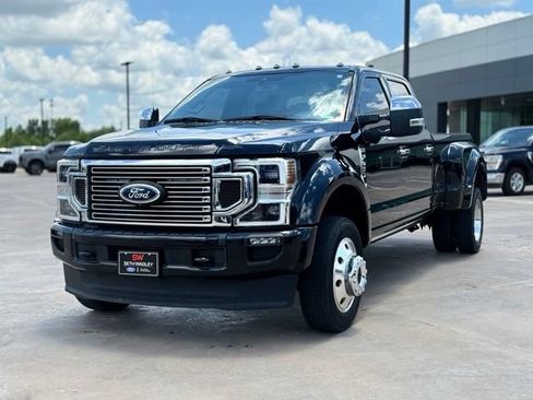 Used 2021 Ford F450 Platinum w/ FX4 Off-Road Package AWD/4WD image 4