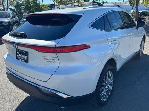 Used 2021 Toyota Venza Limited image 8