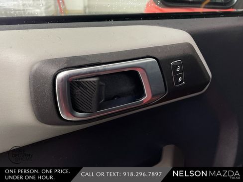 Used 2023 Ford Bronco Badlands image 22