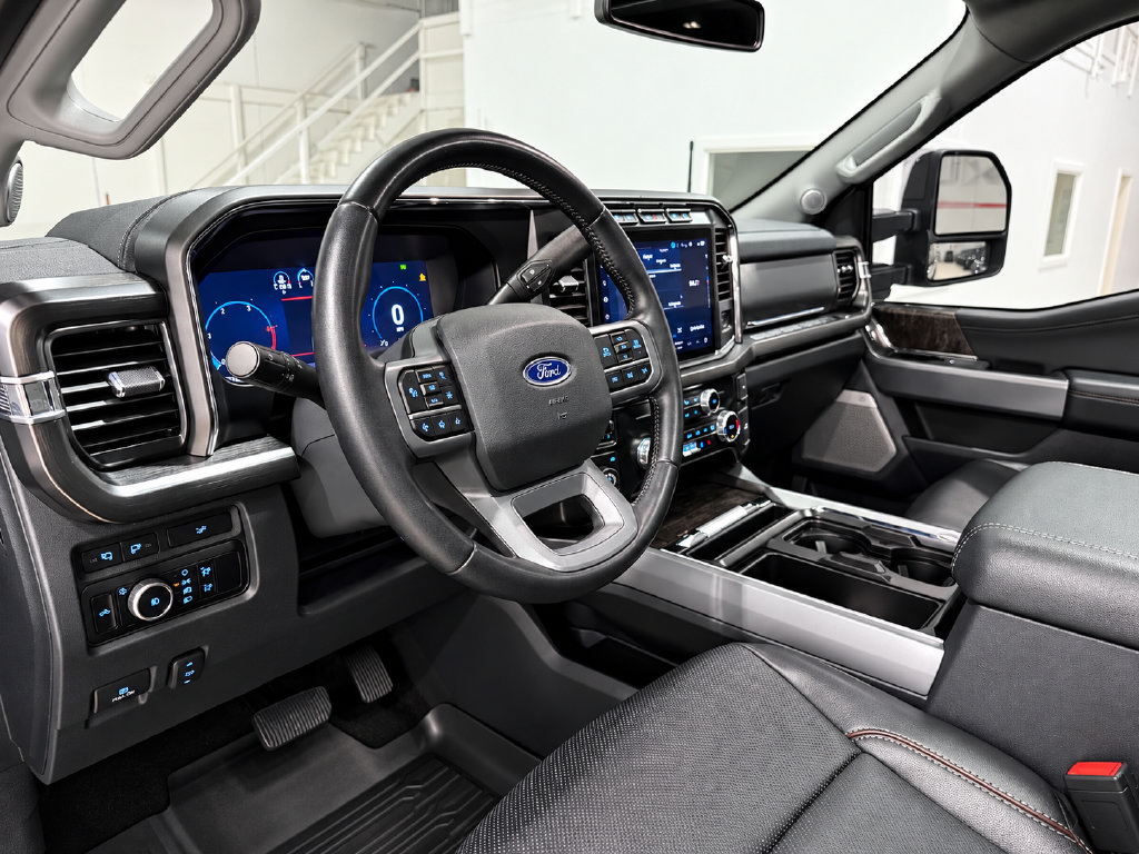 Used 2023 Ford F350 Lariat w/ Lariat Ultimate Package AWD/4WD image 9