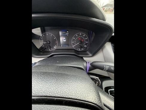 Used 2024 Toyota Corolla LE image 2