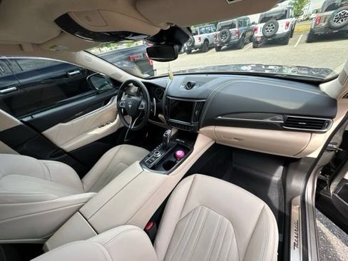 Used 2022 Maserati Levante Modena AWD/4WD image 14