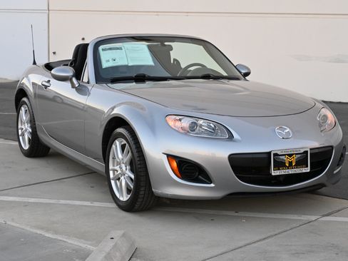 Used 2009 MAZDA MX-5 Miata Sport image 15