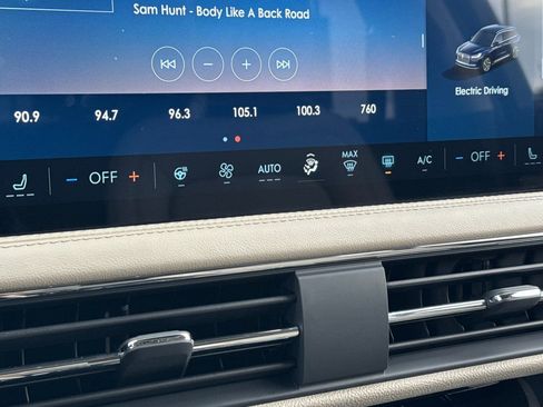 Certified 2025 Lincoln Corsair Grand Touring w/ Equipment Group 301A image 20