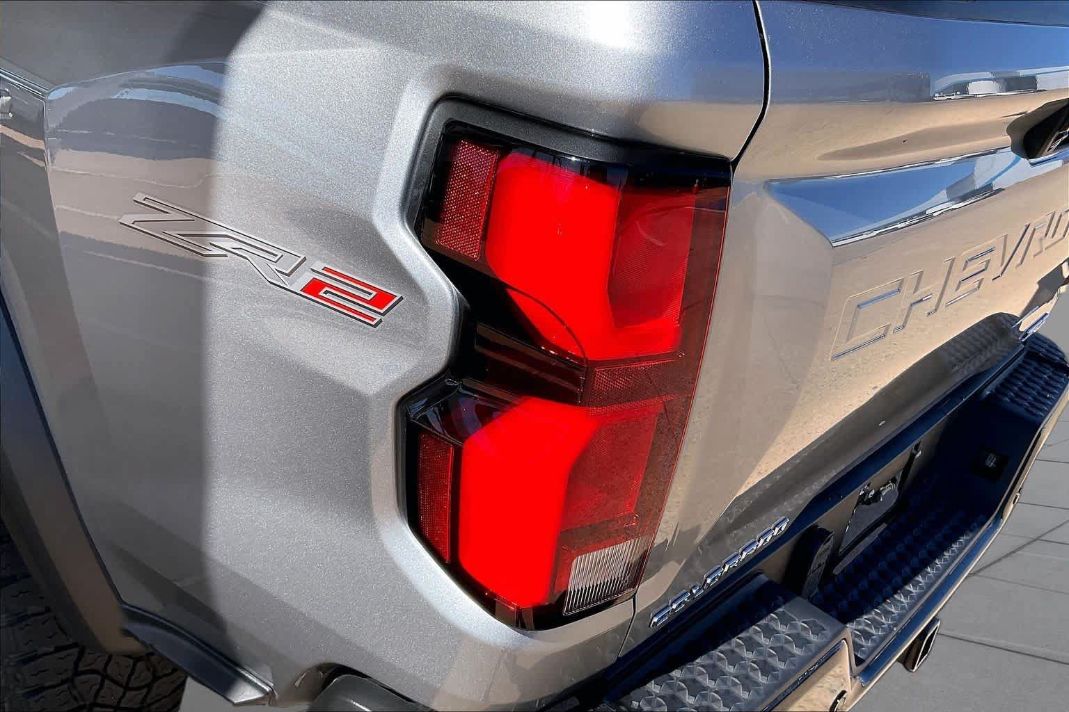 Used 2023 Chevrolet Colorado ZR2 w/ ZR2 Convenience Package III AWD/4WD image 28