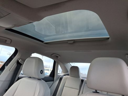 Used 2019 Volkswagen Jetta SEL image 14