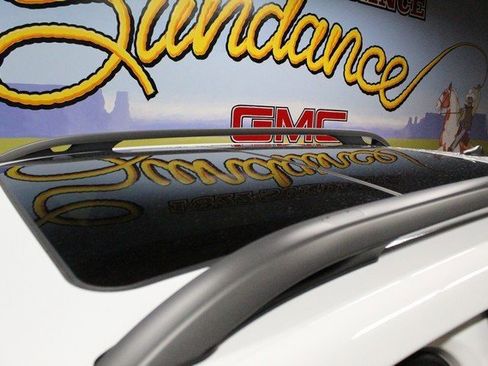 Used 2020 Jeep Cherokee Trailhawk image 2