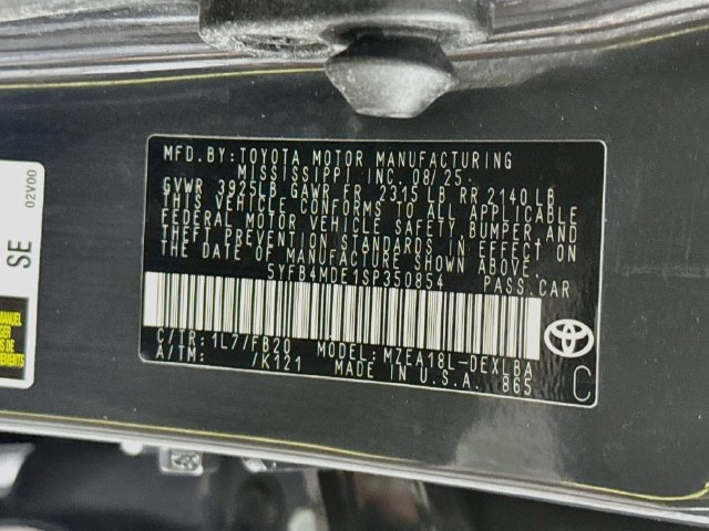 Used 2025 Toyota Corolla LE FWD image 40