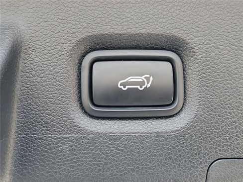 Used 2022 Hyundai Santa Fe Limited image 8