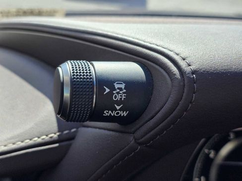 Used 2018 Lexus LS 500 w/ Accessory Package (Z2) image 28