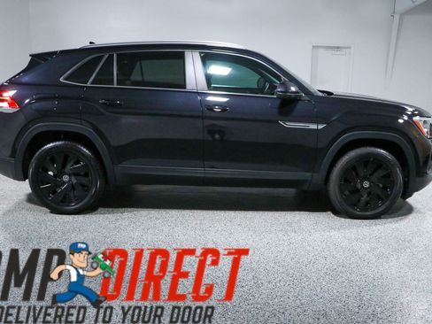 Used 2024 Volkswagen Atlas Cross Sport SE FWD image 6