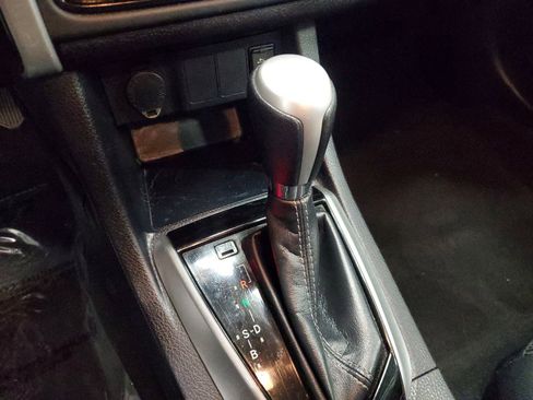 Used 2019 Toyota Corolla LE image 29