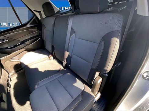 Used 2021 Chevrolet Traverse LS image 22