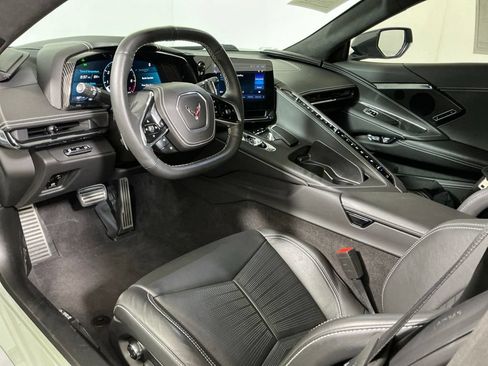 Used 2024 Chevrolet Corvette Stingray Premium Conv w/ Z51 Performance Package RWD image 20