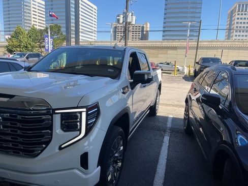 Used 2024 GMC Sierra 1500 Denali w/ Denali Reserve Package AWD/4WD image 4