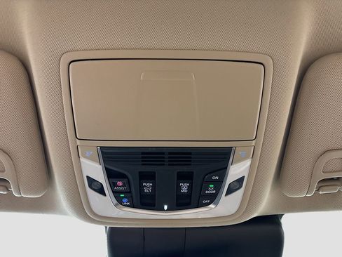 Used 2023 Acura RDX FWD w/ Technology Package image 21