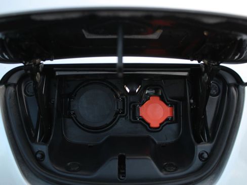 Used 2014 Nissan Leaf S w/ Charge Package image 27