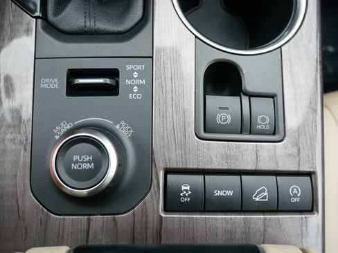 Used 2021 Toyota Highlander Limited image 29