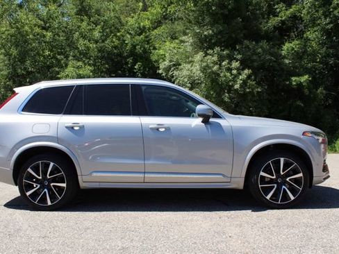 Certified 2023 Volvo XC90 B6 Plus w/ Protection Package Premier AWD/4WD image 11