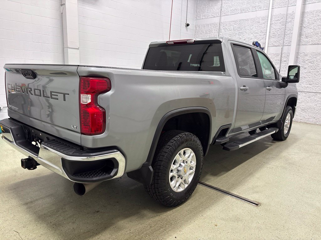 Used 2024 Chevrolet Silverado 3500 LT w/ Convenience Package AWD/4WD image 4